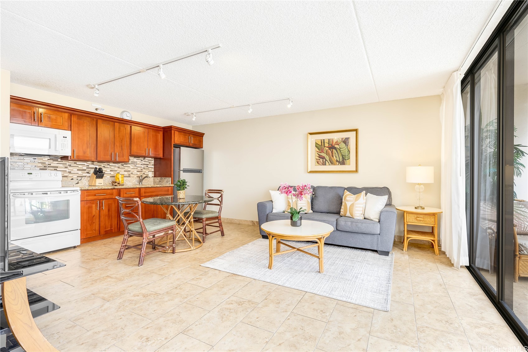 201 Ohua Avenue Mauka 1706