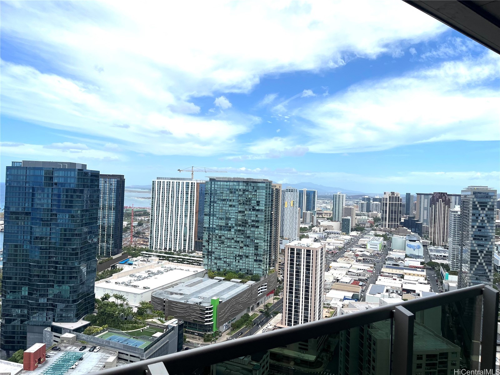 1177 Queen Street 4504