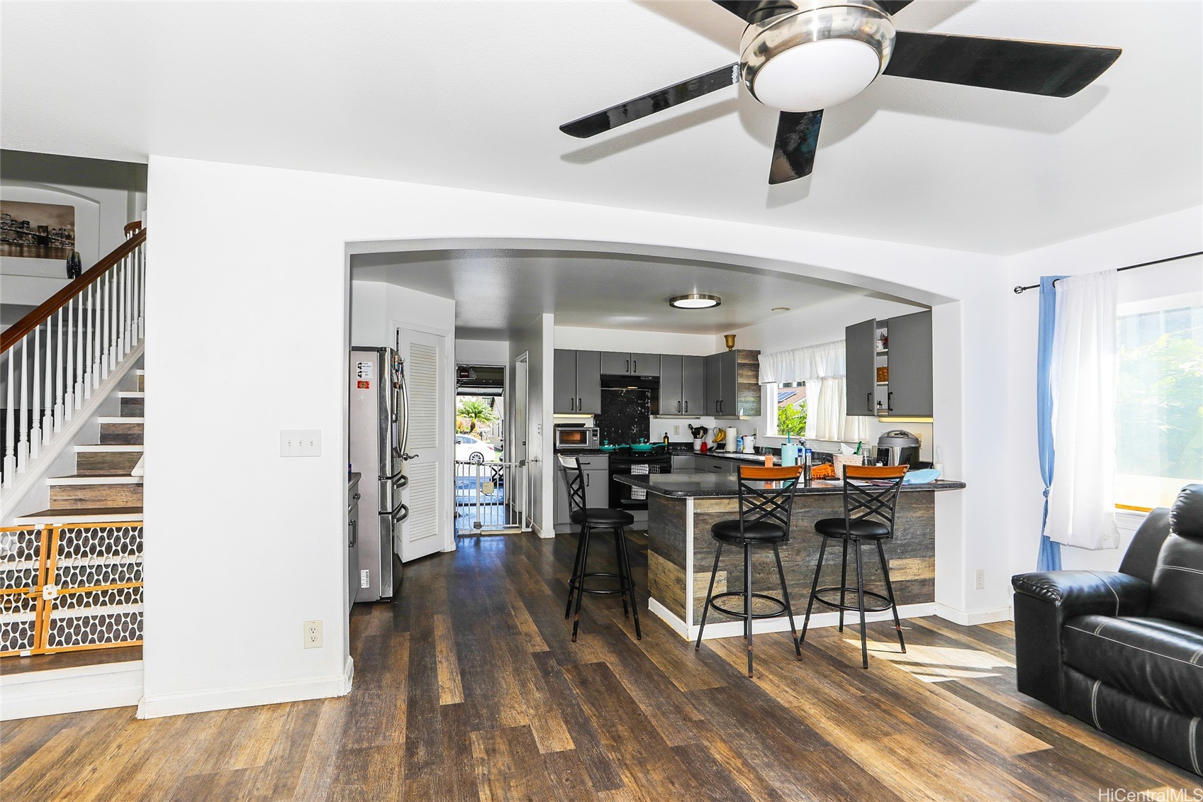 92-124 Hihialou Place