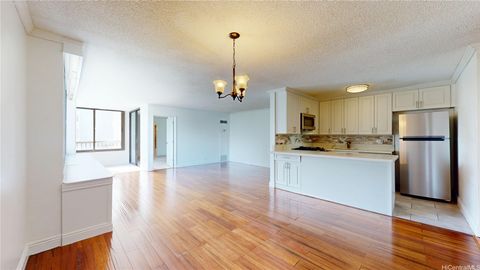 2215 Aloha Drive DH702 Honolulu HI 96815
