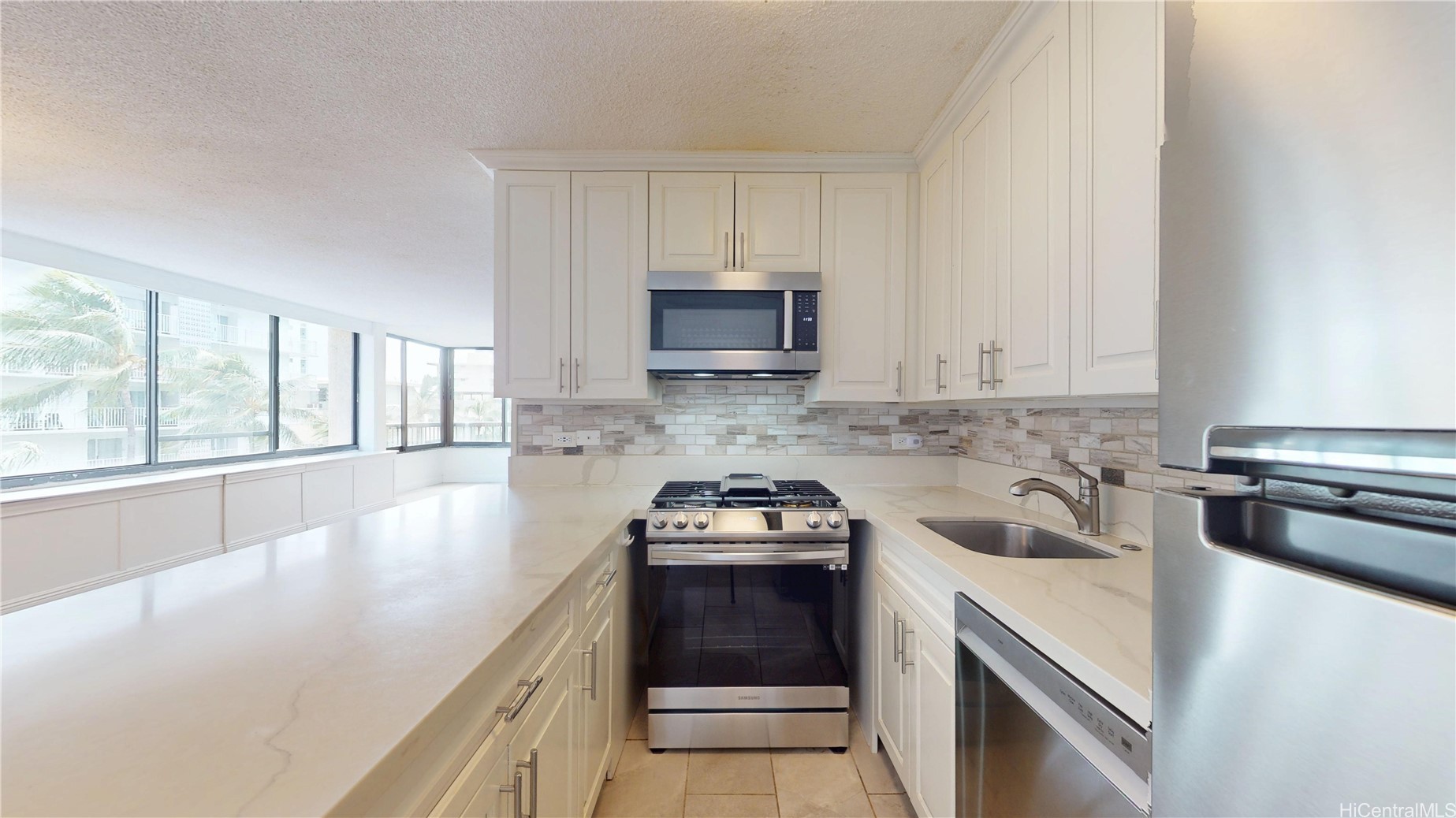 2215 Aloha Drive DH702