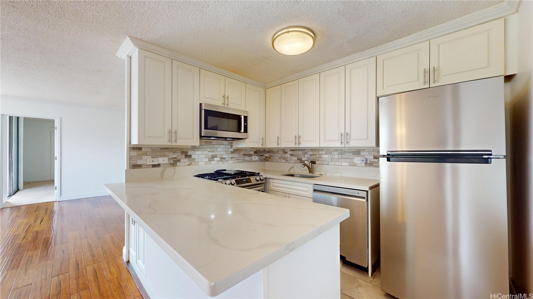 2215 Aloha Drive DH702
