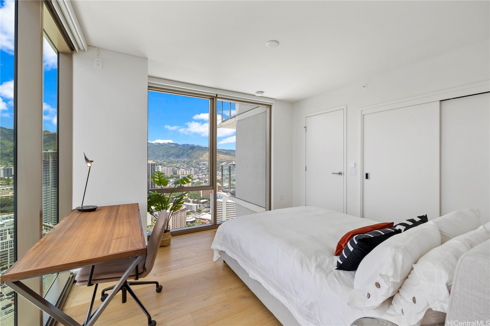 Sky Ala Moana West Residential Lease