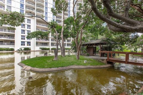Photo of 469 Ena Road #1405, Honolulu, HI 96815 (MLS # 202604760)