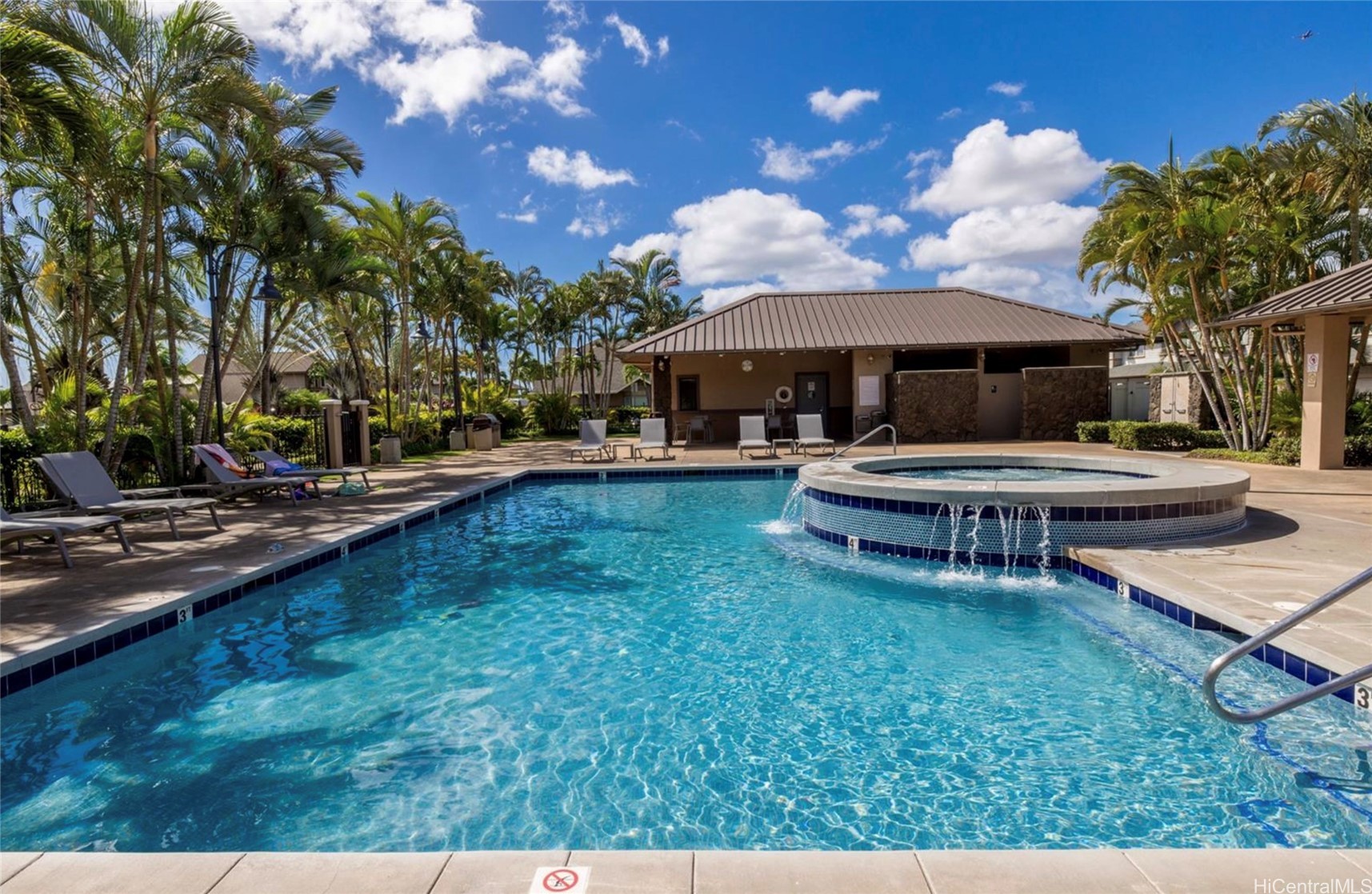 91-2063 Kaioli Street 204