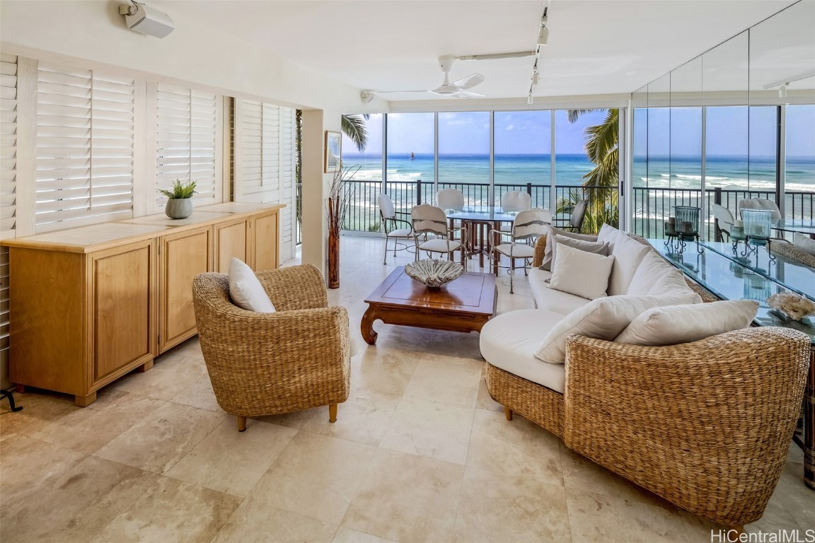 3015 Kalakaua Avenue 601