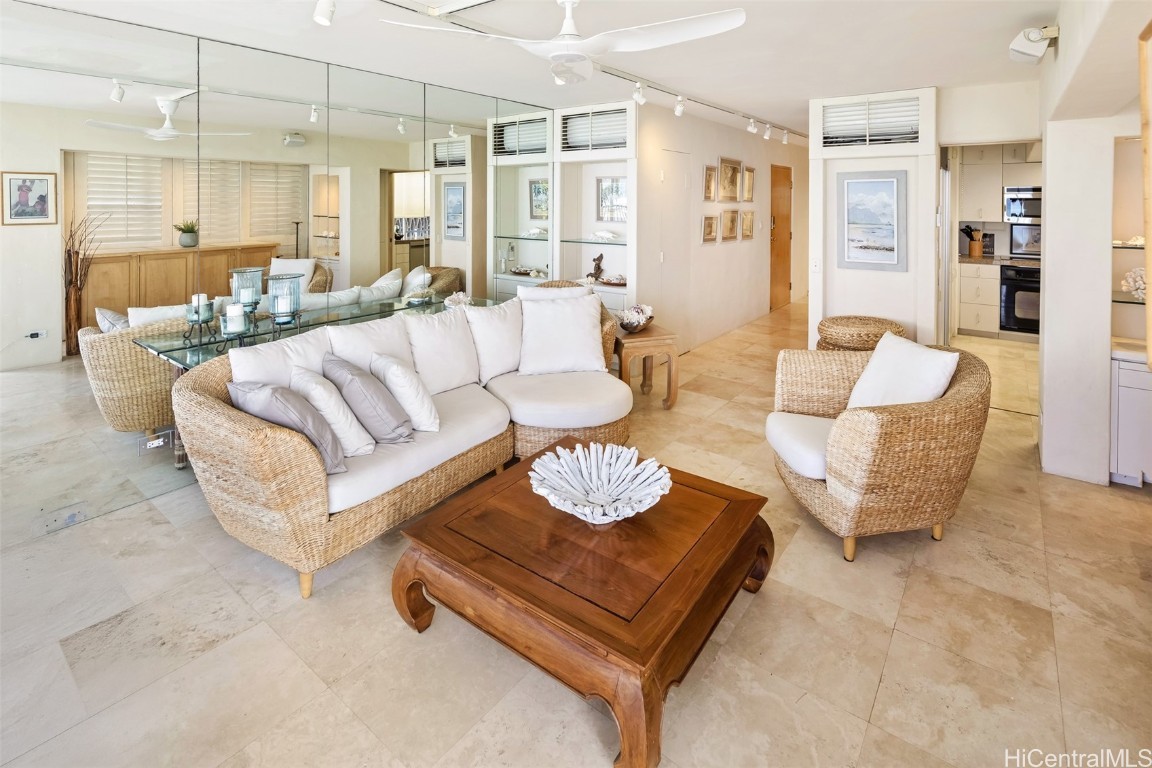 3015 Kalakaua Avenue 601