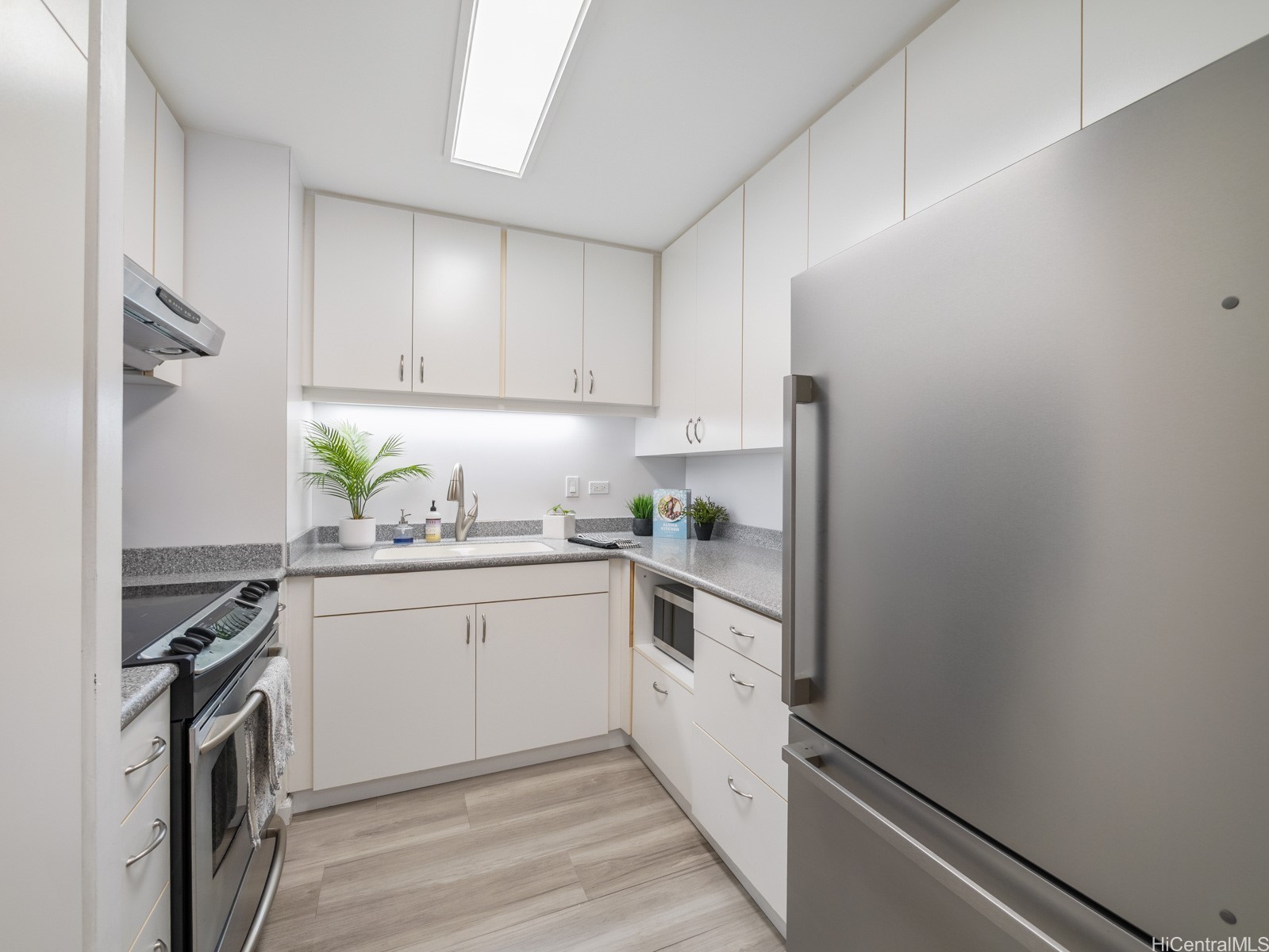 731 Amana Street 1503