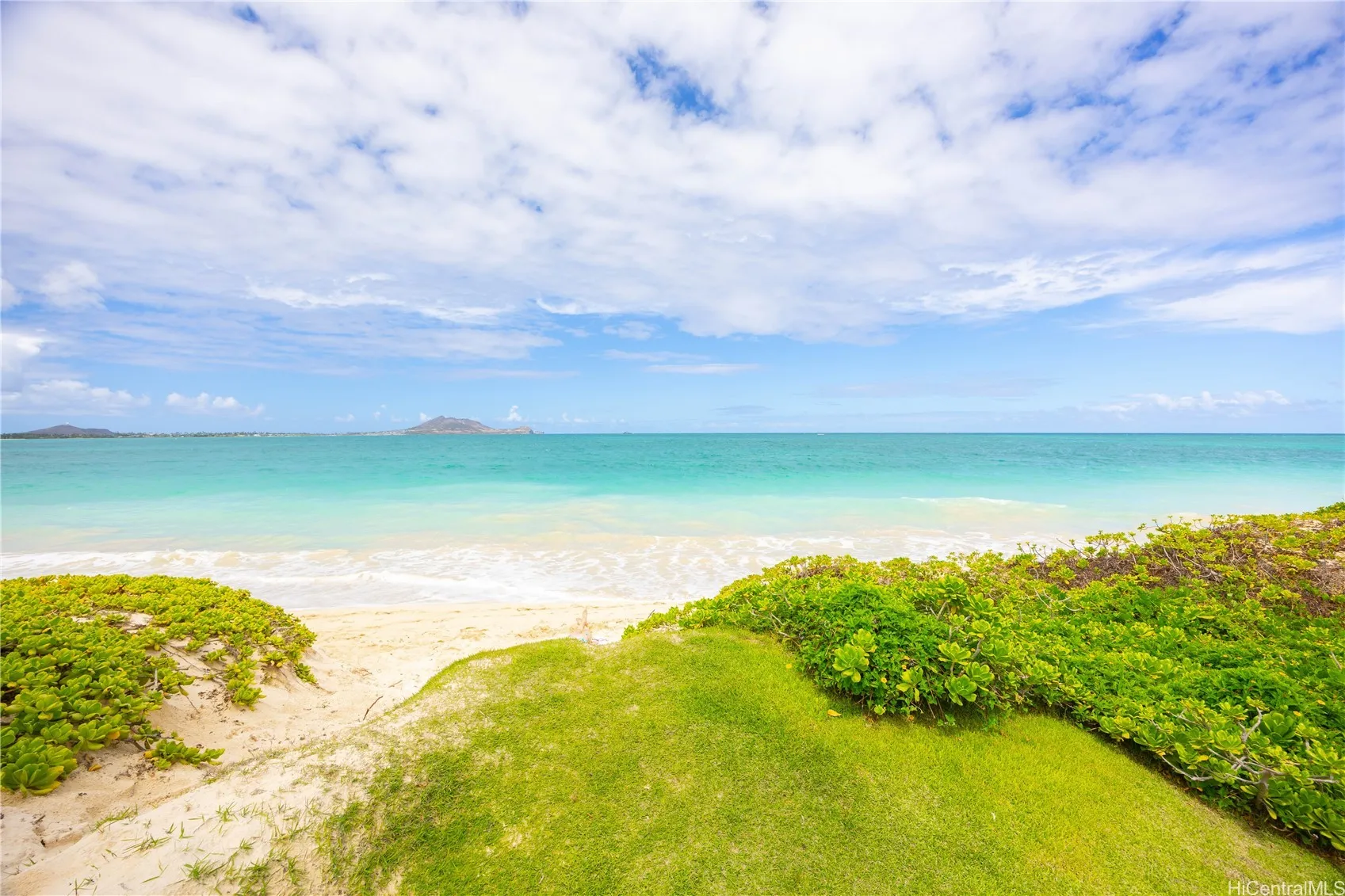 Kailua, Hawaii 96734, United States, 3 Bedrooms Bedrooms, ,3 BathroomsBathrooms,Residential,Pending,214837