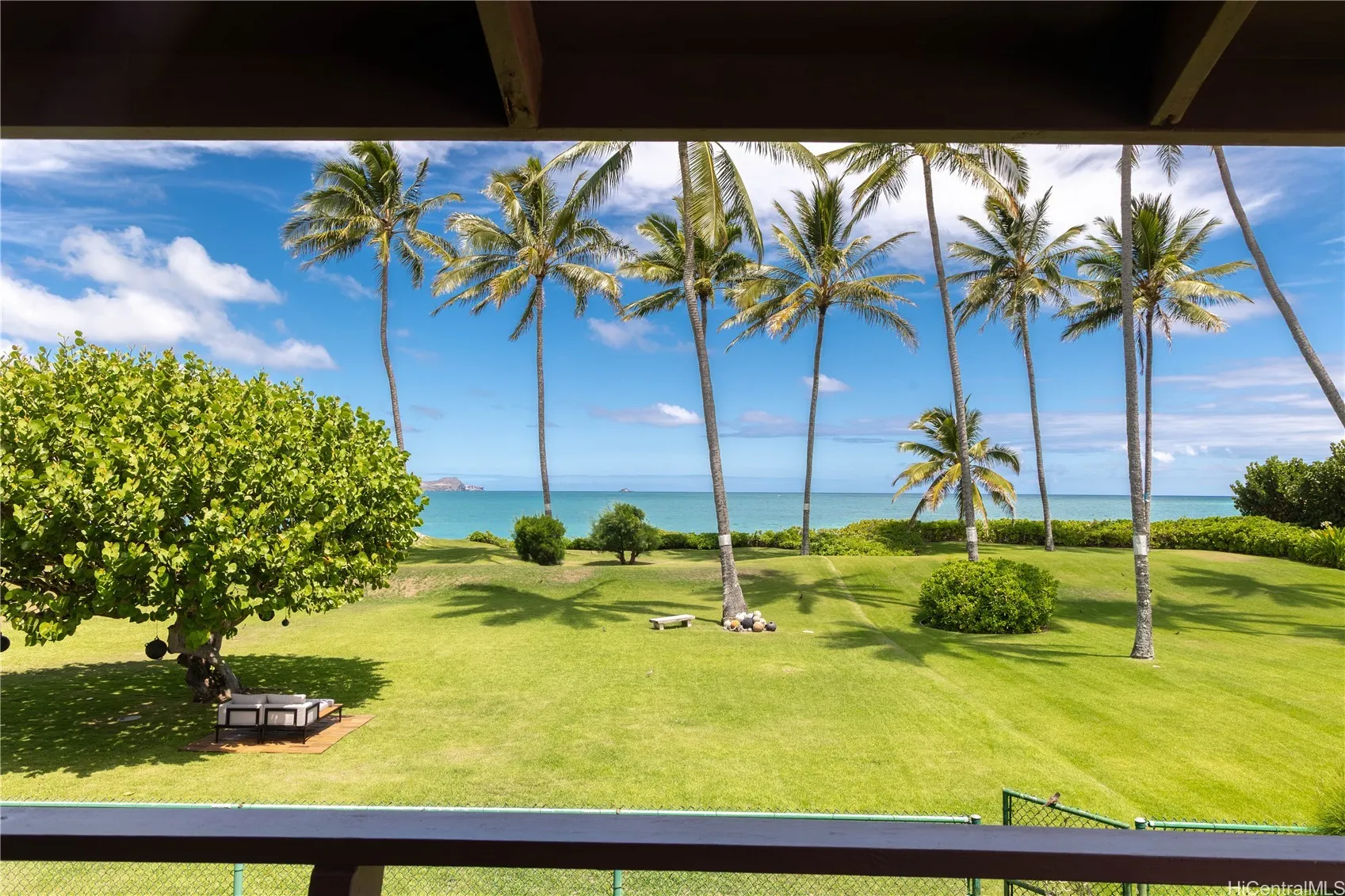 Kailua, Hawaii 96734, United States, 3 Bedrooms Bedrooms, ,3 BathroomsBathrooms,Residential,Pending,214837