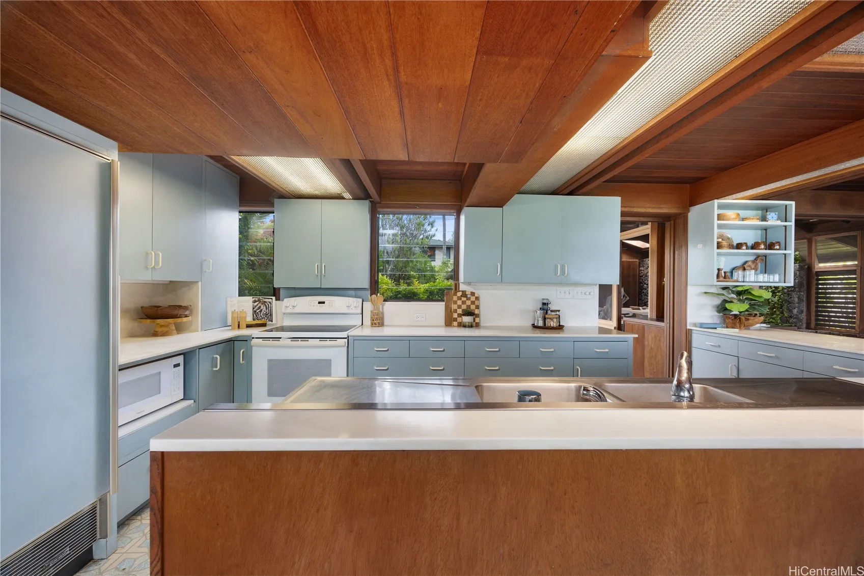 Kailua, Hawaii 96734, United States, 3 Bedrooms Bedrooms, ,3 BathroomsBathrooms,Residential,Pending,214837