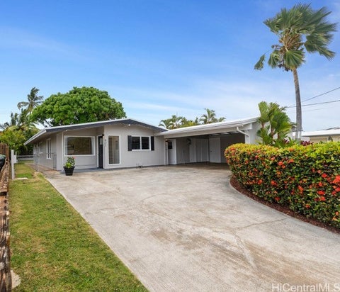Photo of 621 Palawiki Street, Kailua, HI 96734 (MLS # 202614243)