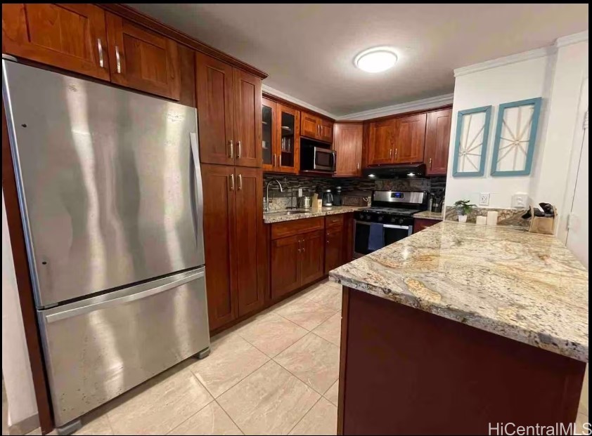 2465 Kuhio Avenue 304