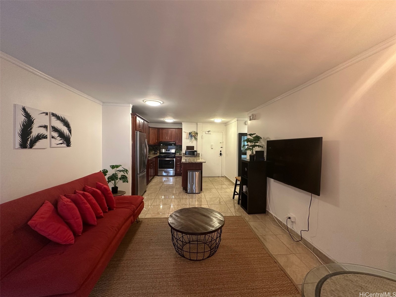 2465 Kuhio Avenue 304