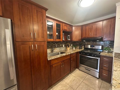 2465 Kuhio Avenue 304 Honolulu HI 96815