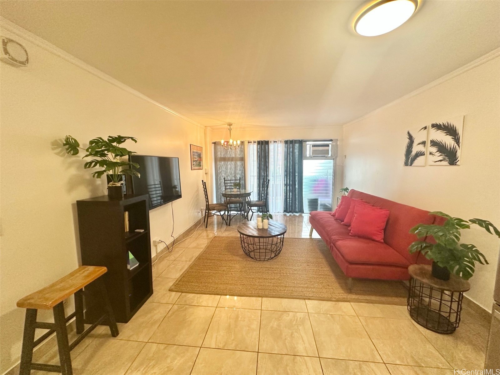 2465 Kuhio Avenue 304