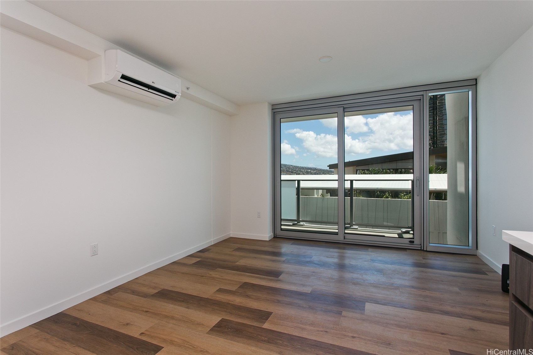 1515 Liona Street 1509