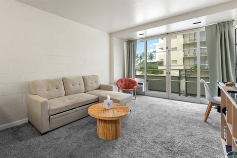 445 Kaiolu Street 212 Honolulu HI 96815