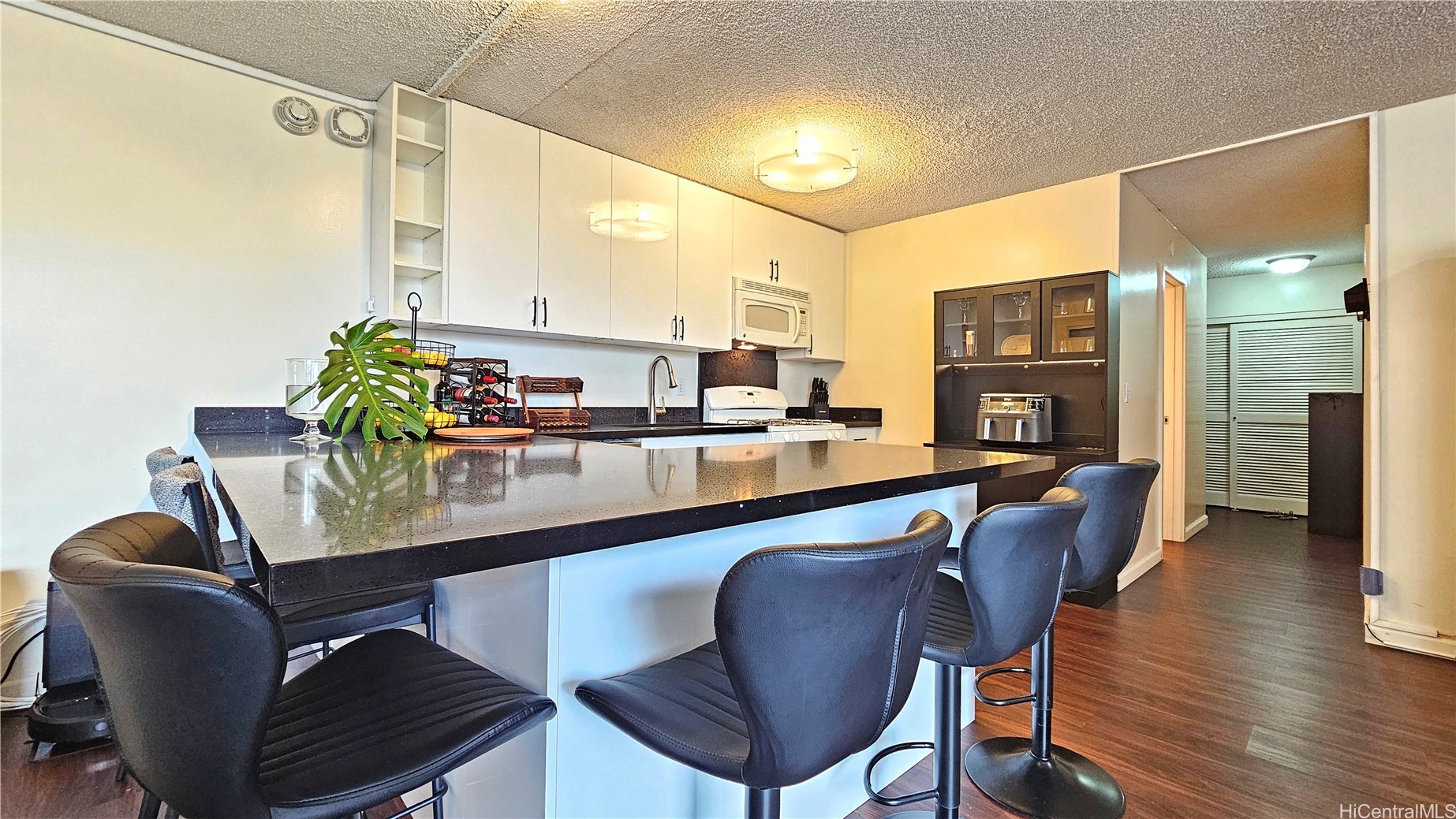 2215 Aloha Drive DH405