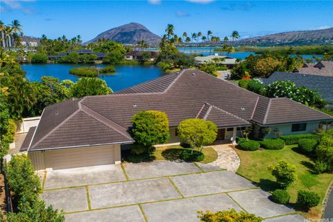 Photo of 5949 Kalanianaole Highway #A, Honolulu, HI 96821 (MLS # 202521242)