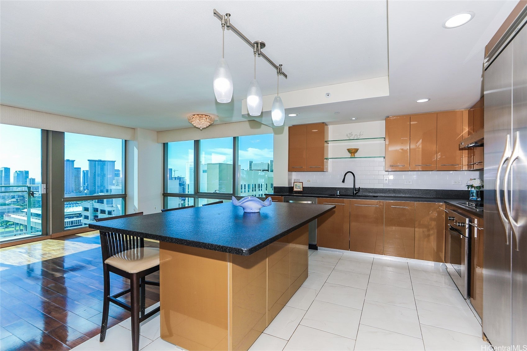 1200 Queen Emma Street 2302