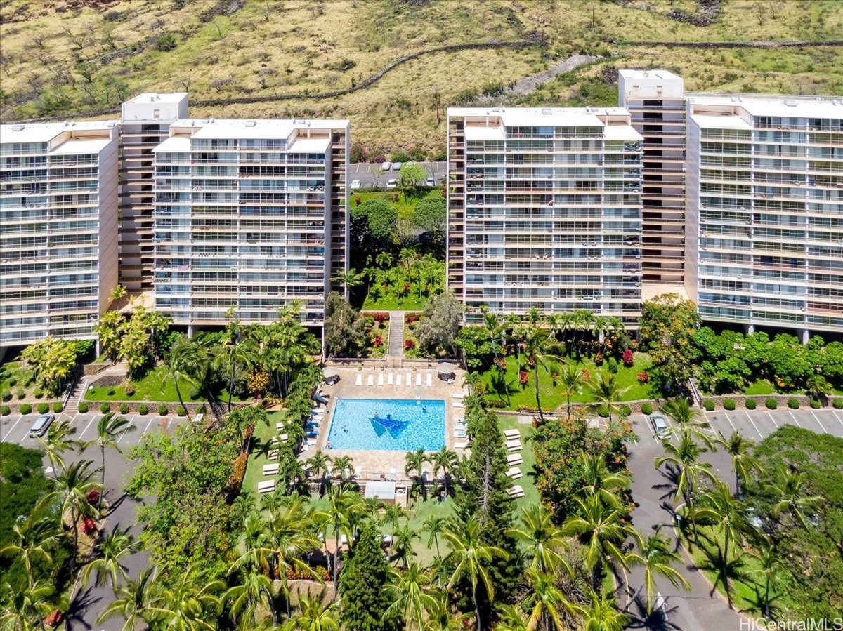 Makaha Valley Towers Condominium