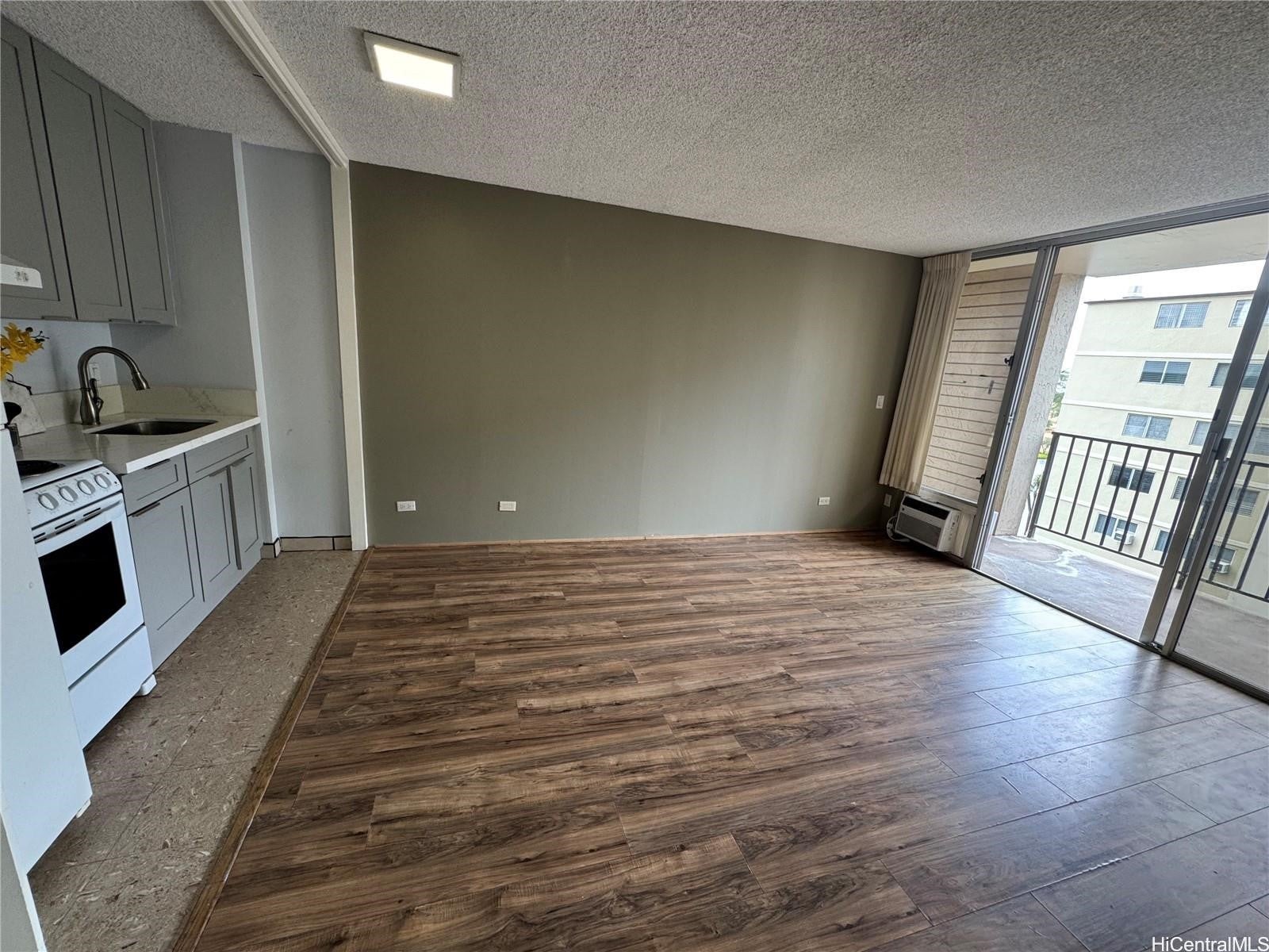 2345 Ala Wai Boulevard 1015