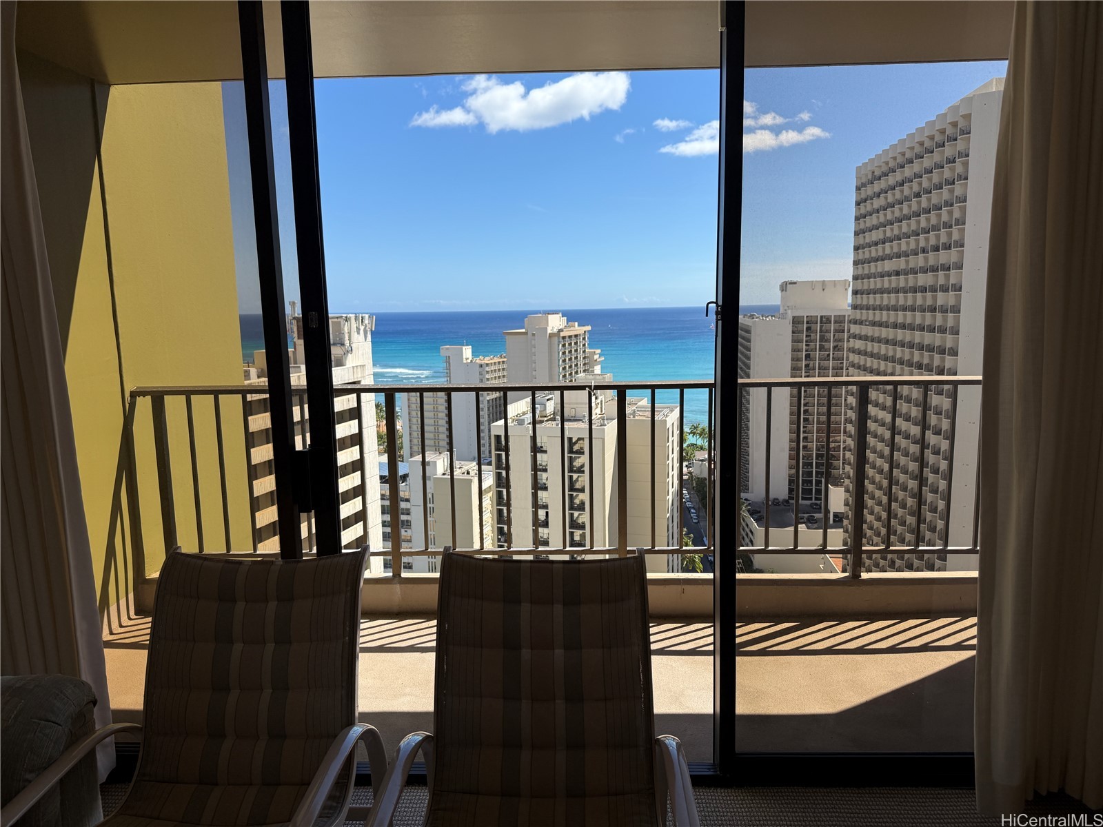 229 Paoakalani Avenue 2902