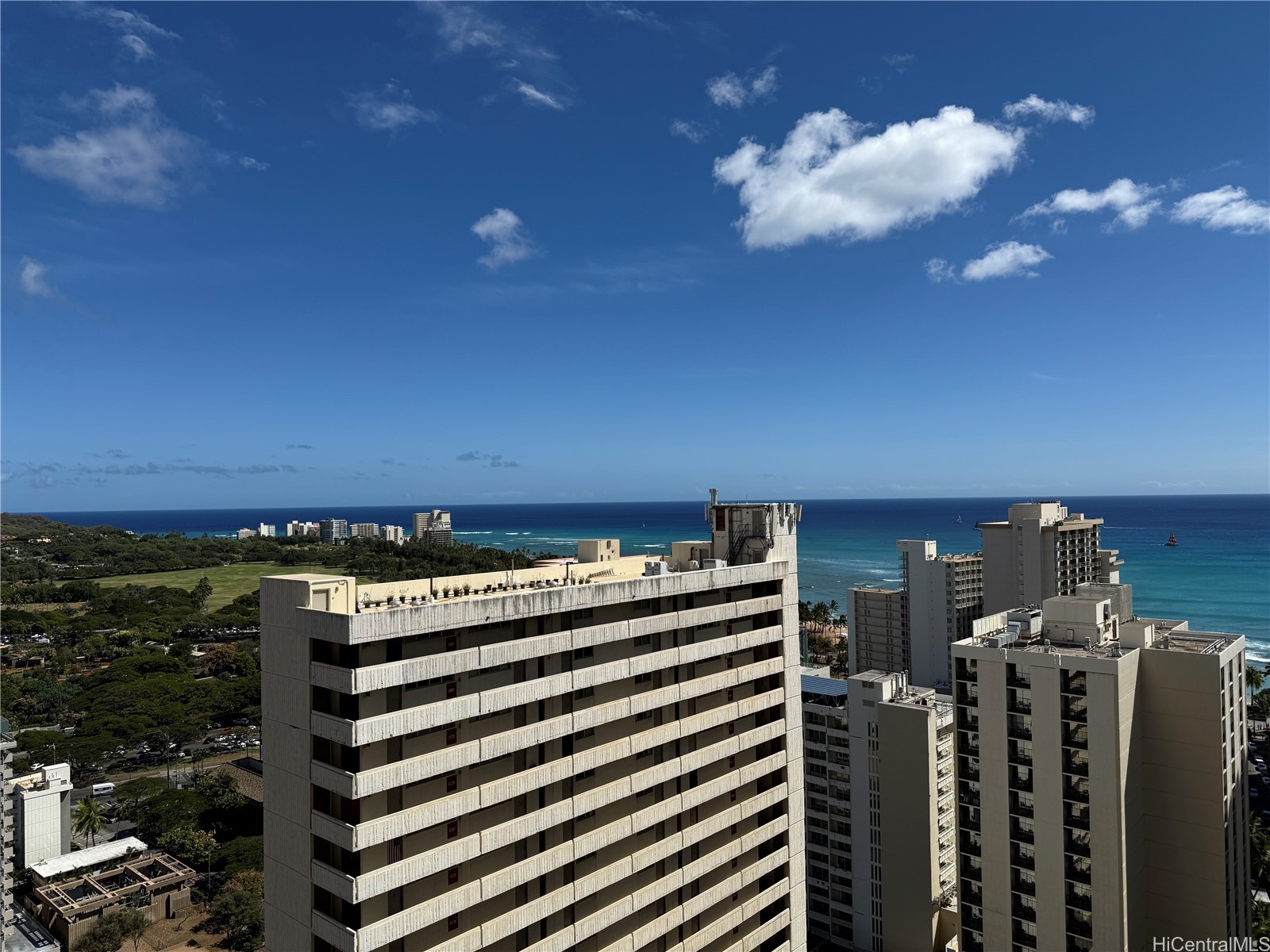 229 Paoakalani Avenue 2902