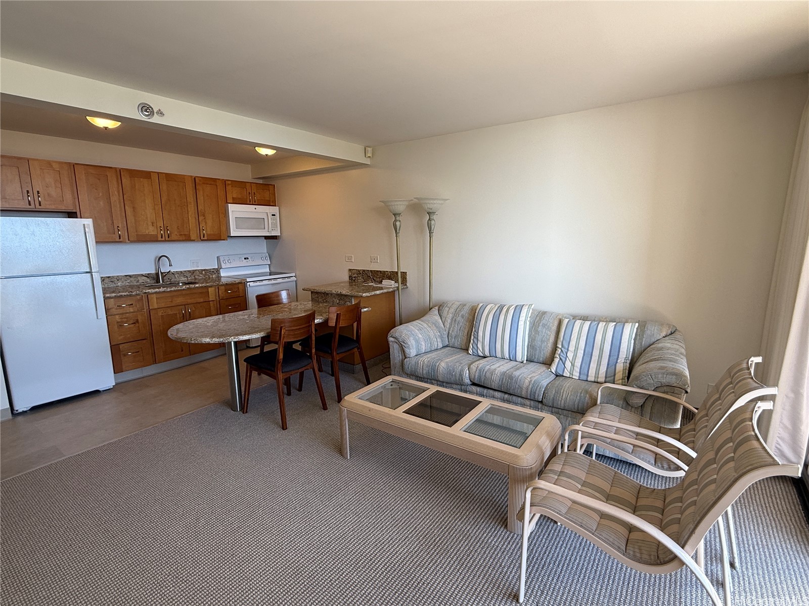 229 Paoakalani Avenue 2902