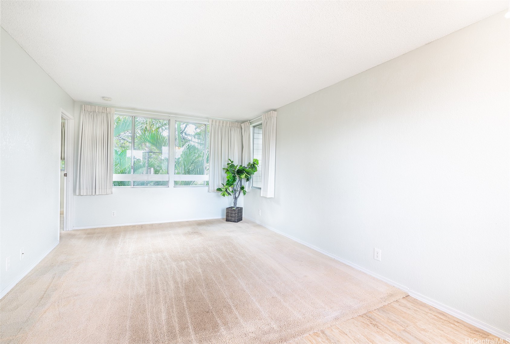 95-644 Hanile Street E204