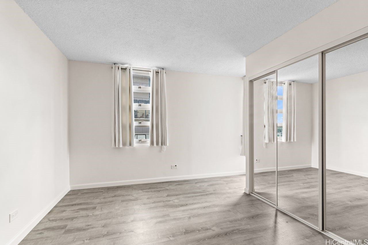 2740 Kuilei Street 1703