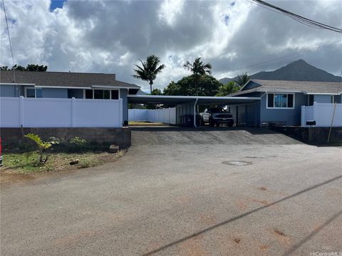 Photo of 45-217 Kailiwai Place, Kaneohe, HI 96744 (MLS # 202520068)