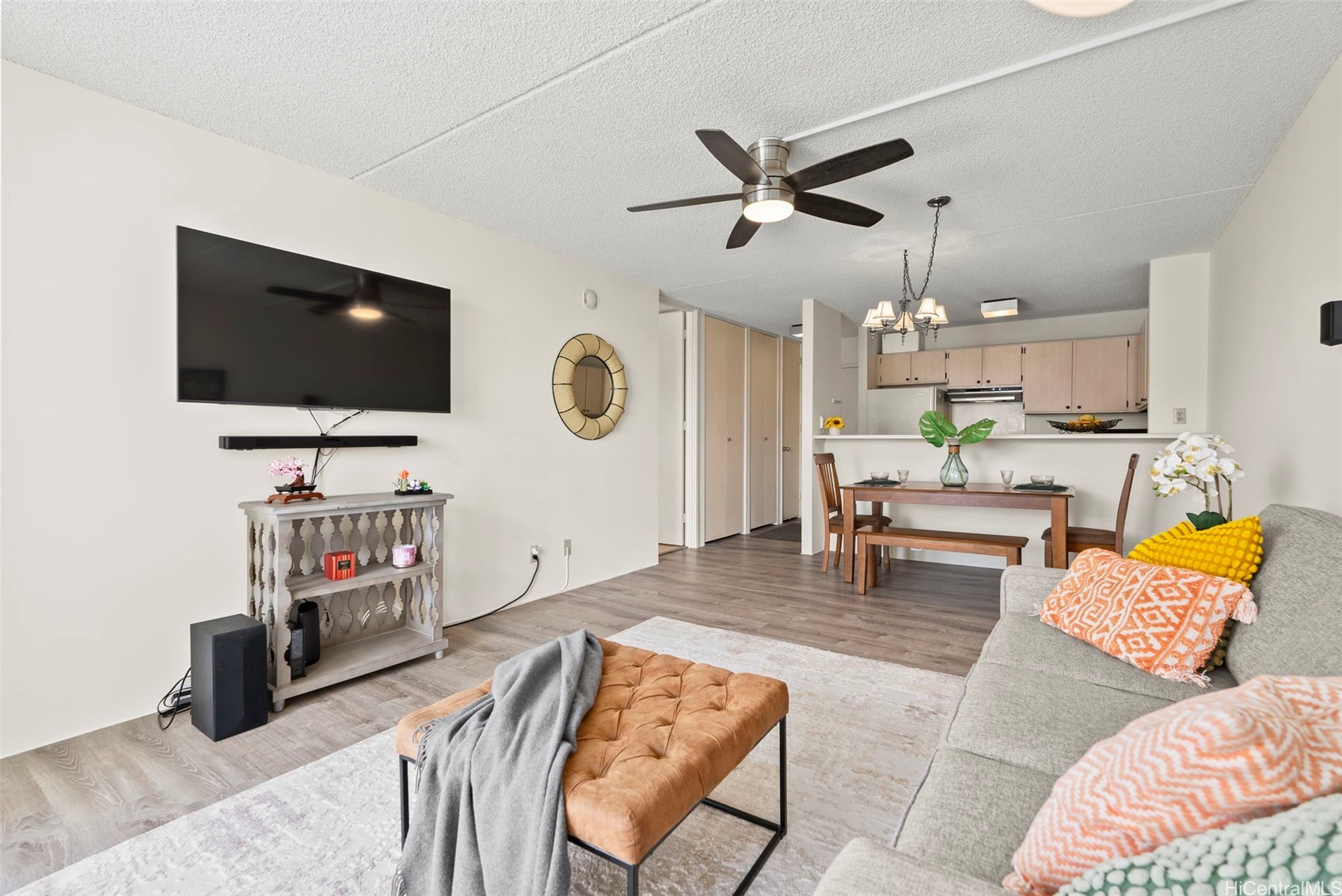 400 Hobron Lane 2211