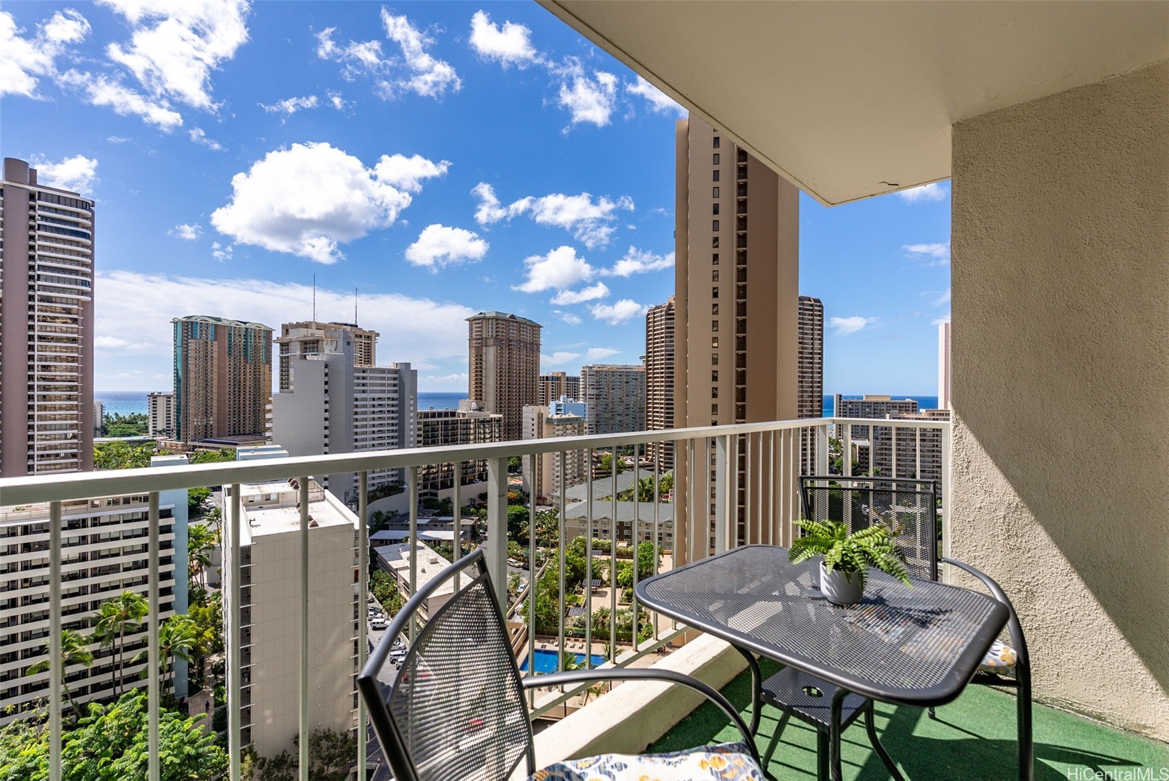 400 Hobron Lane 2211