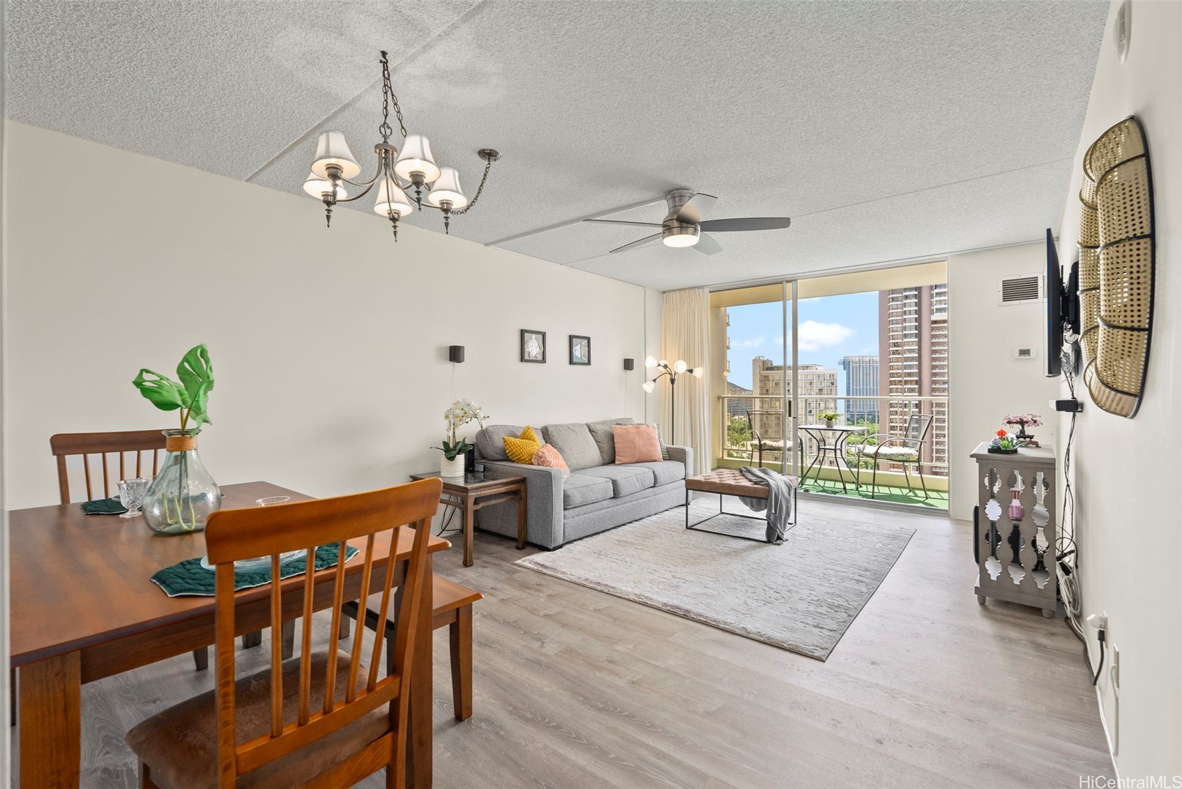 400 Hobron Lane 2211
