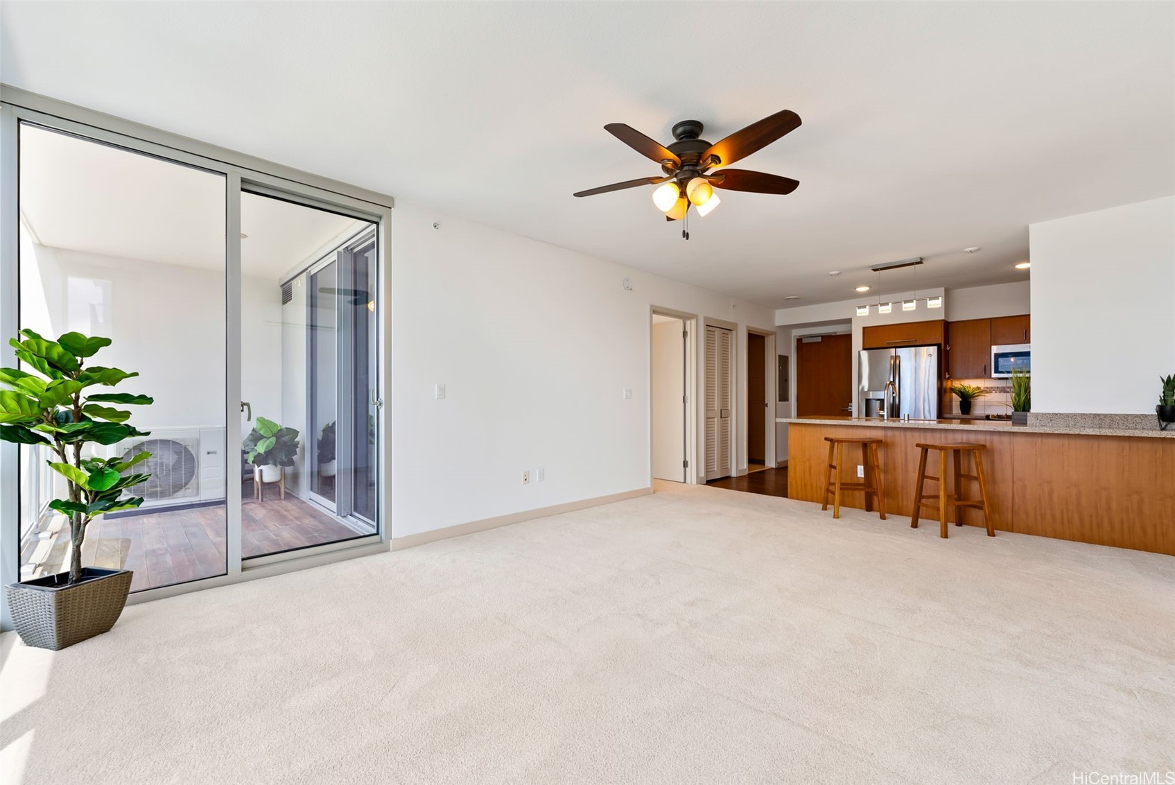 555 South Street 2303