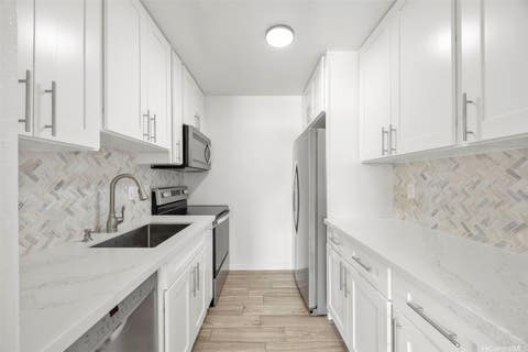 Photo of 2092 Kuhio Avenue #705, Honolulu, HI 96815 (MLS # 202616221)