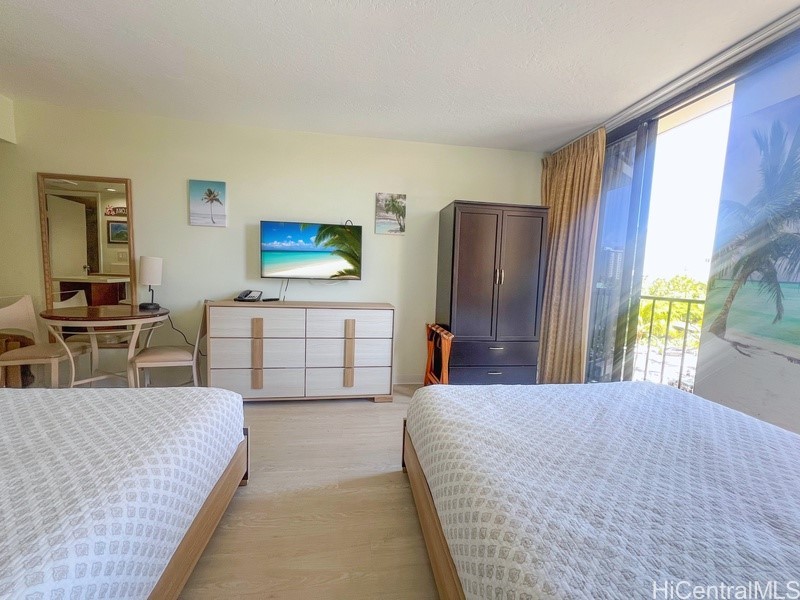 1850 Ala Moana Boulevard 220