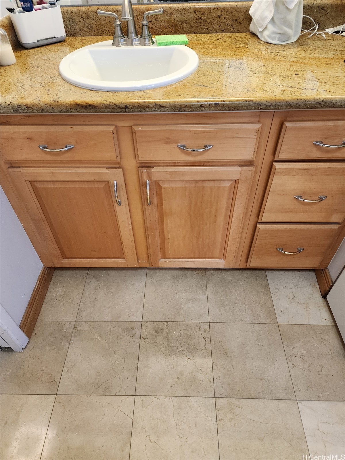 411 Hobron Lane 2603