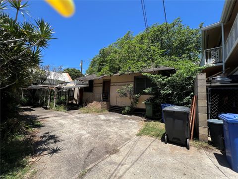 2307 N School Street A Honolulu HI 96819