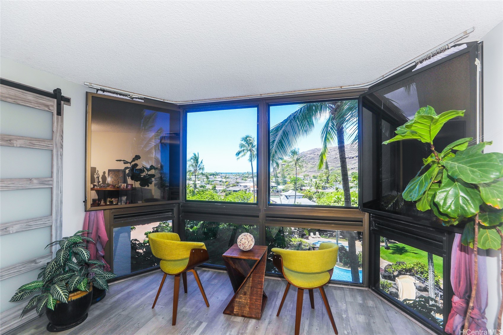 501 Hahaione Street 1-5H