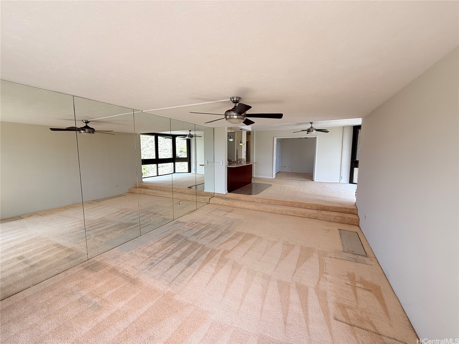 521 Hahaione Street 2-15L