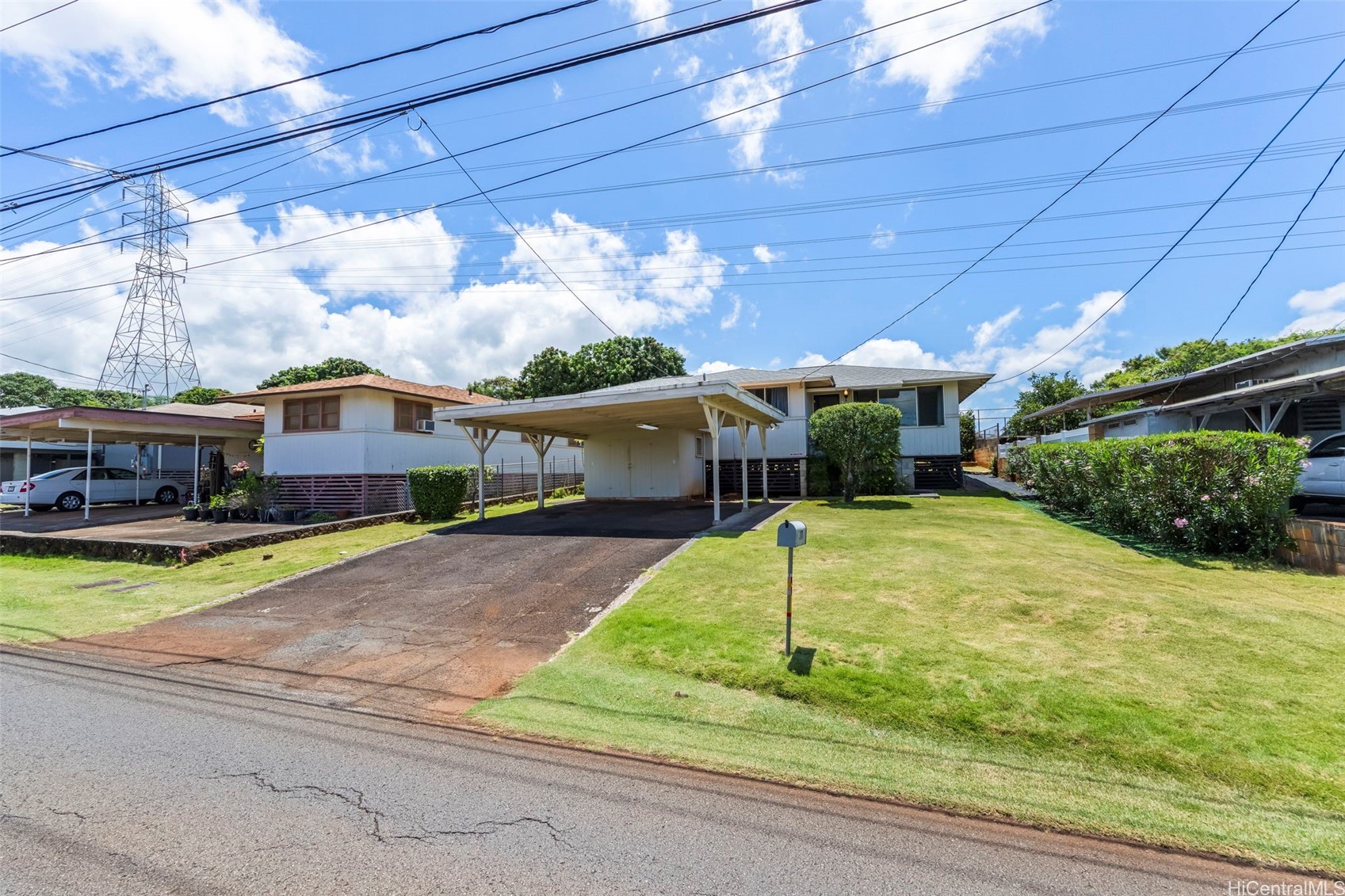 377 Hoomalu Street