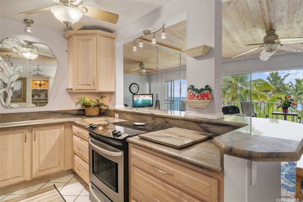 87-561 FARRINGTON HWY APT 318, WAIANAE, HI 96792 - Image b399f0ee1c66ebdb0cd94da16b77de3d/397043535