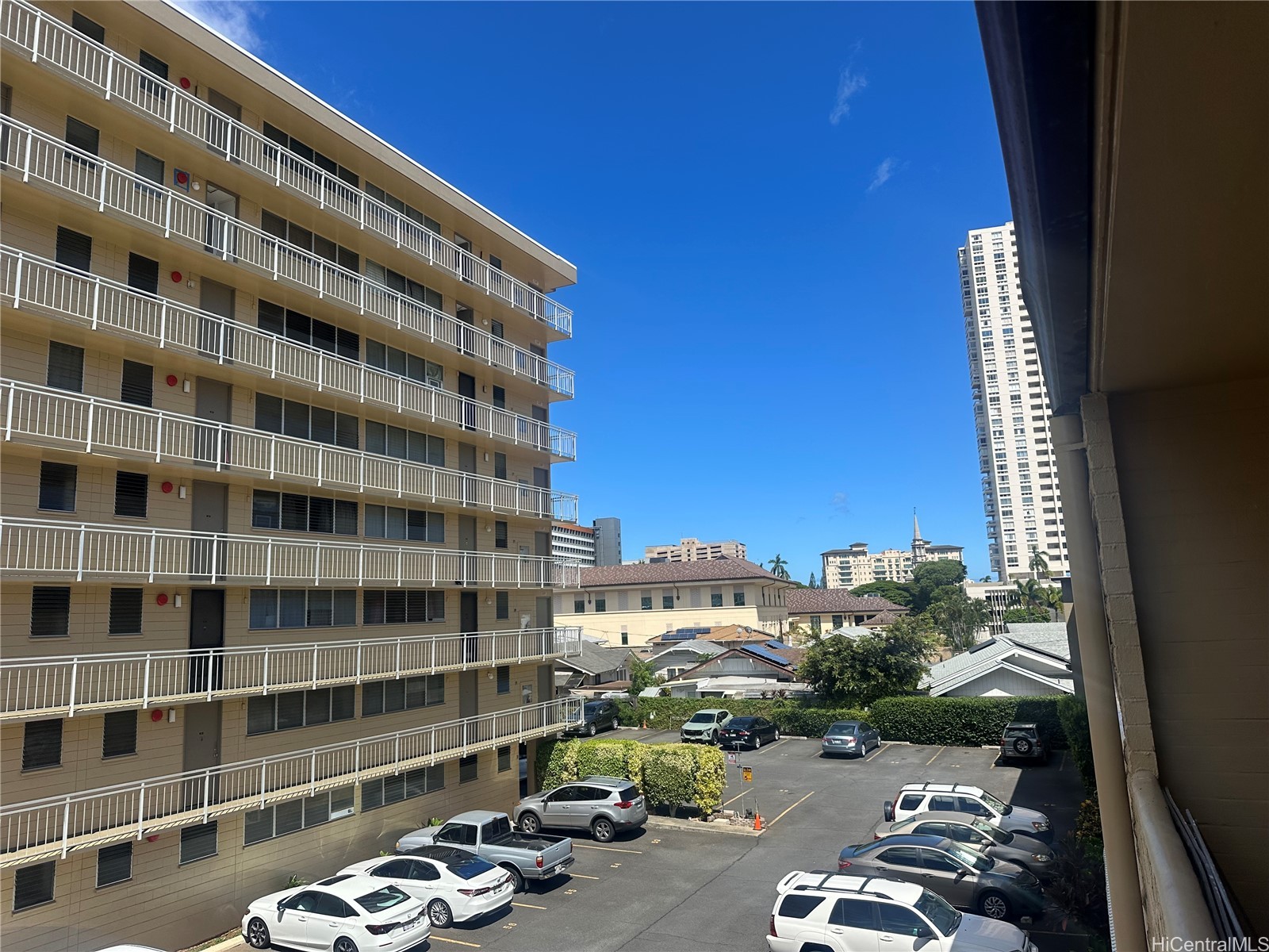 1323 Makiki Street 307A