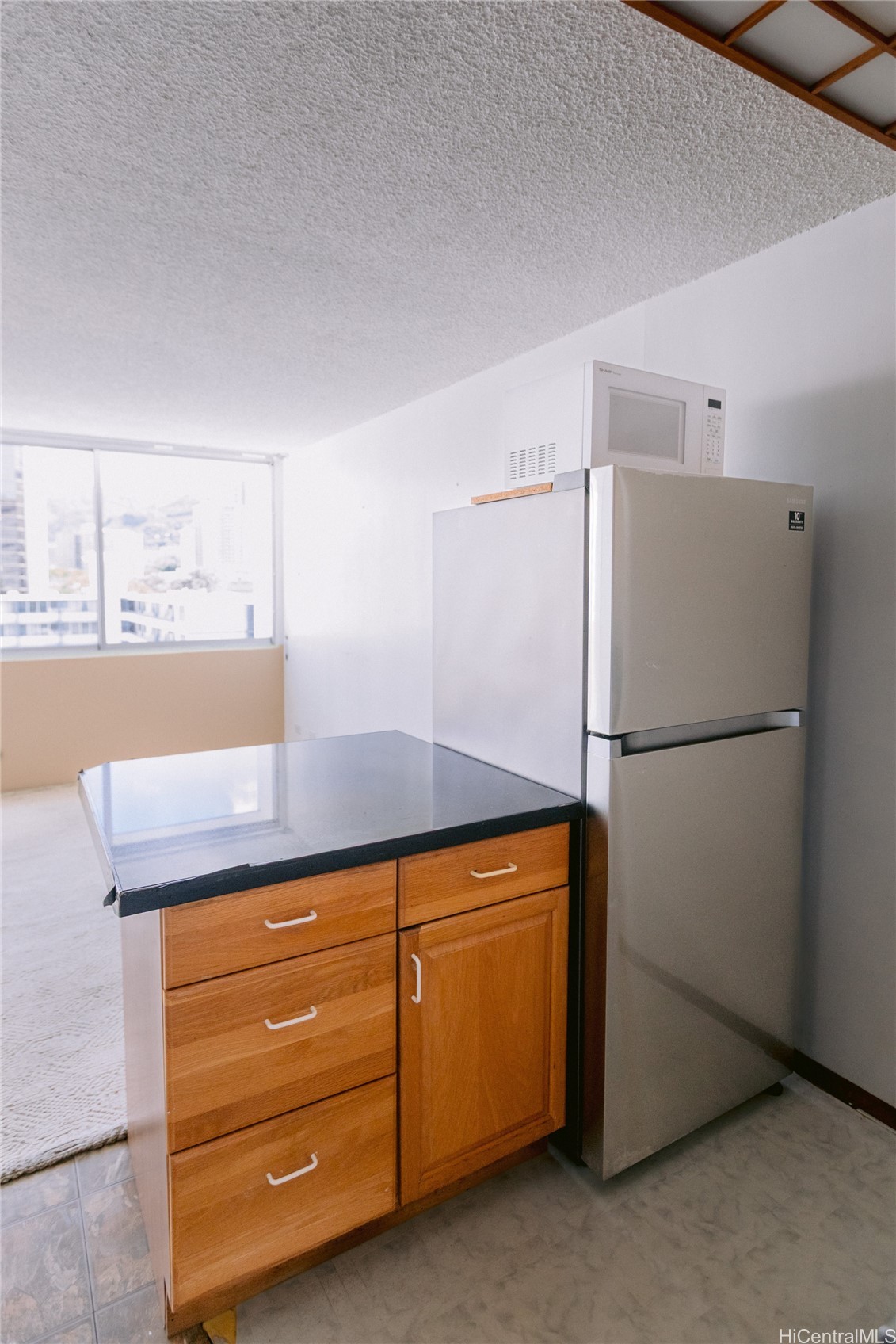 1560 Kanunu Street 617