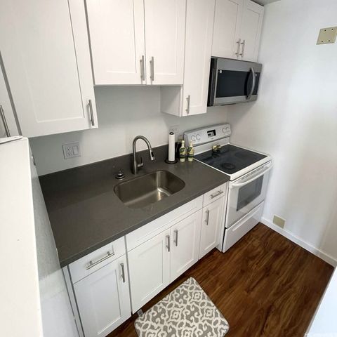 1560 Thurston Avenue 1201 Honolulu HI 96822