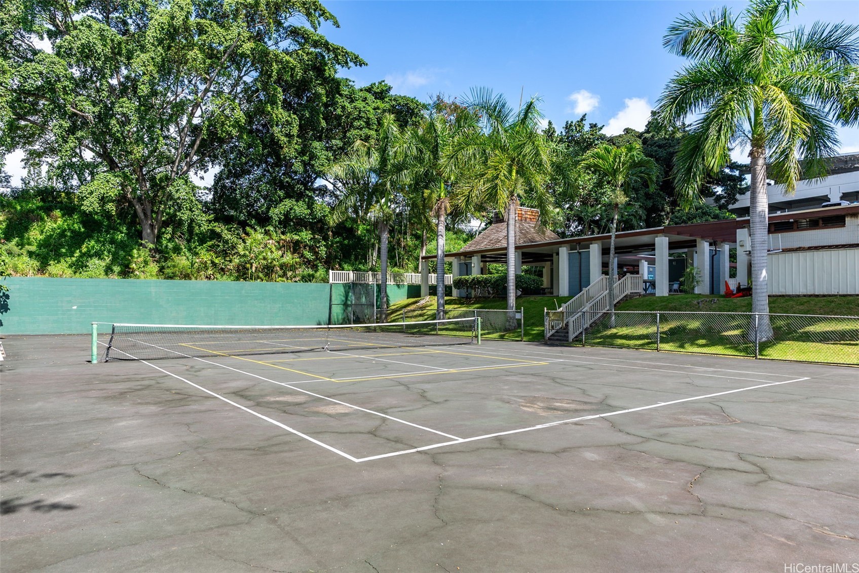 Pearl 2 Condominium