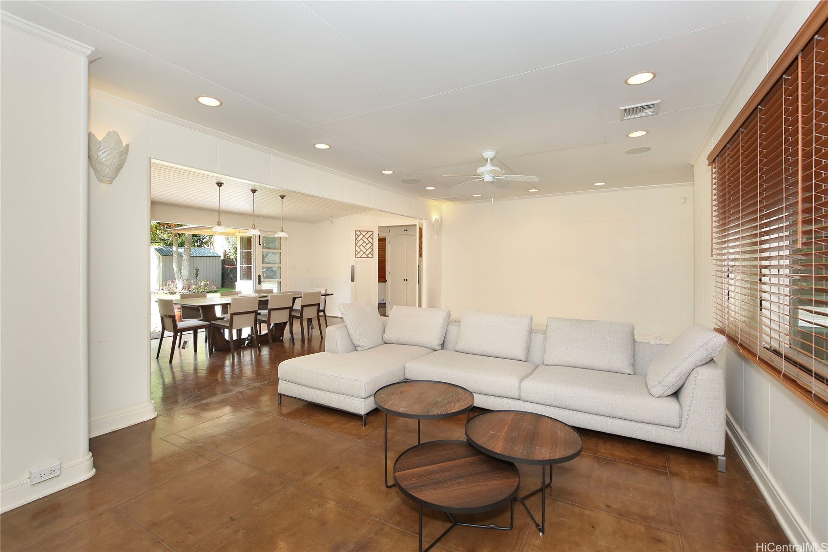 1116 Kealaolu Avenue